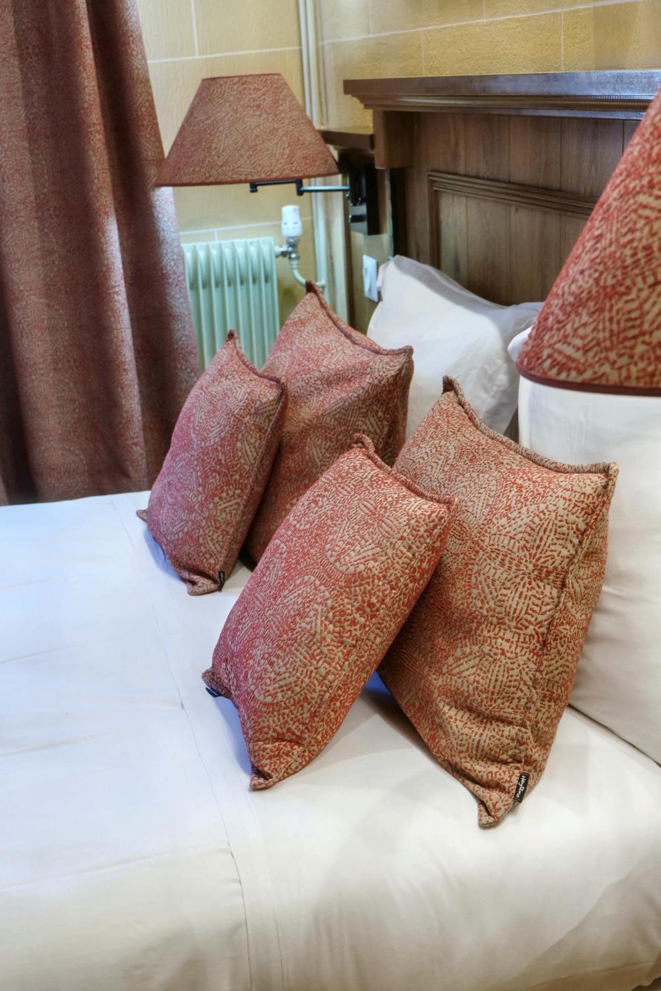 Hotel Du Chateau Vincennes Bagian luar foto